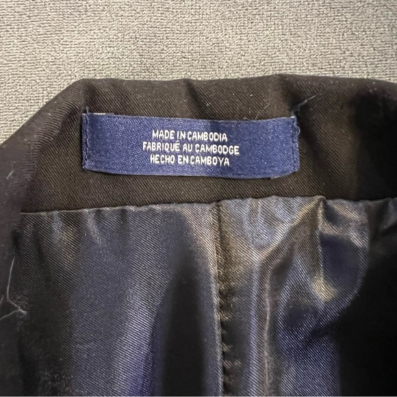 Izod black Sport Coat with Notched Lapels - Picture 3 of 5